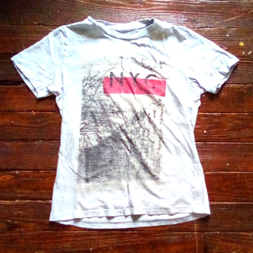 size S Aeropostale gray graphic tee